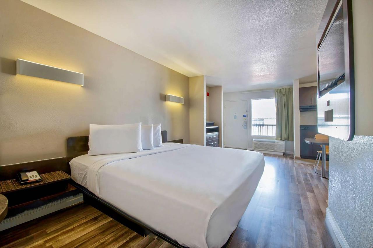 Studio 6-San Antonio, Tx - Airport Hotel ภายนอก รูปภาพ